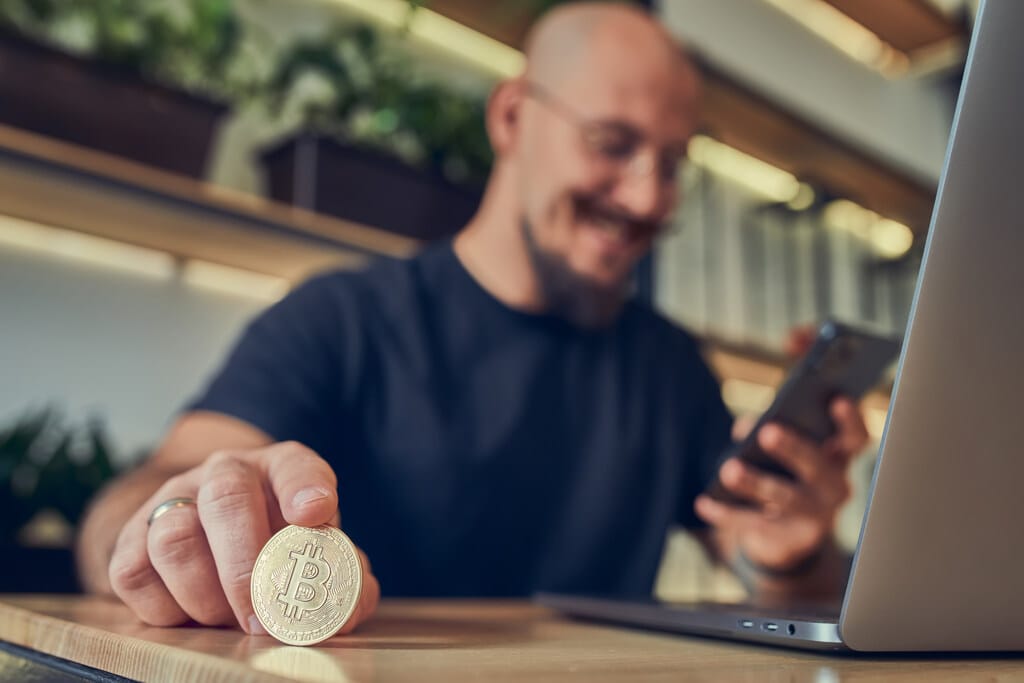 Como investir em criptomoedas iniciantes: entenda como começar